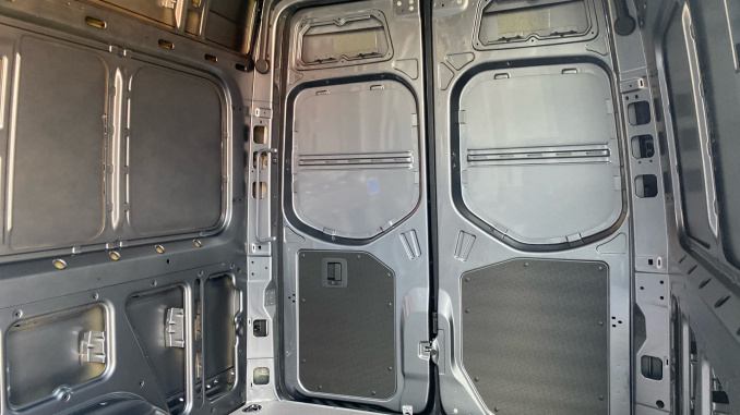 Mercedes-Benz Sprinter 315Cdi L2 Diesel Rwd 3.5t H2 Pro Van 9G-Tronic - Image 16